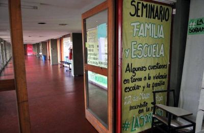 Mesas suspendidas en la UNCuyo por el paro docente