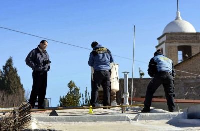 Extra�a muerte de un adolescente en el patio de una casa