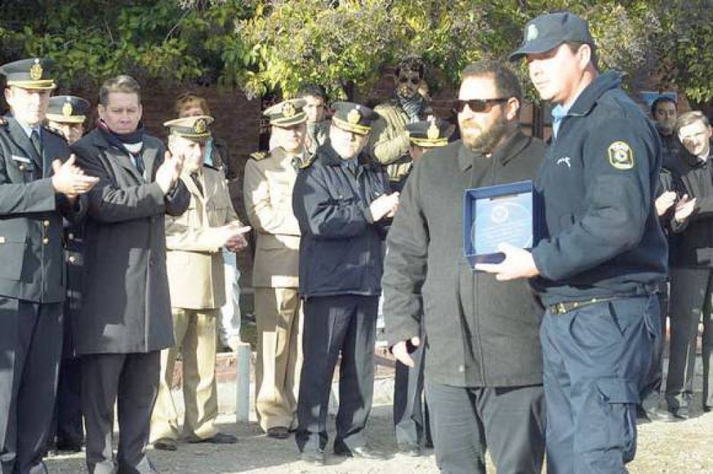 Glinski dijo que a fin de a�o se incorporar�n 320 nuevos agentes de polic�a en Chubut