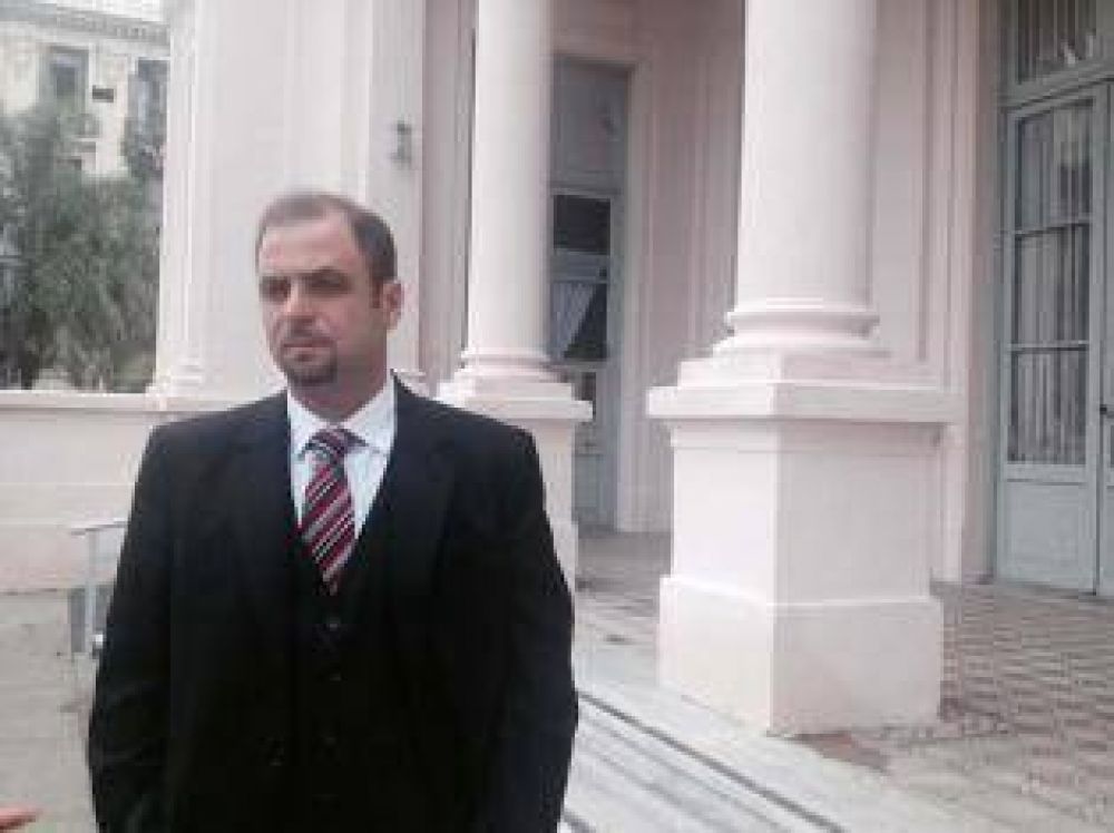 Un postulante con siete vetos del PE gana dos concursos m�s