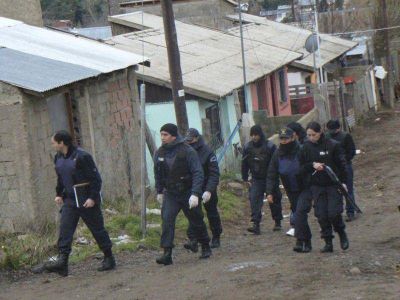 Detienen a dos individuos involucrados en los disturbios del fin de semana
