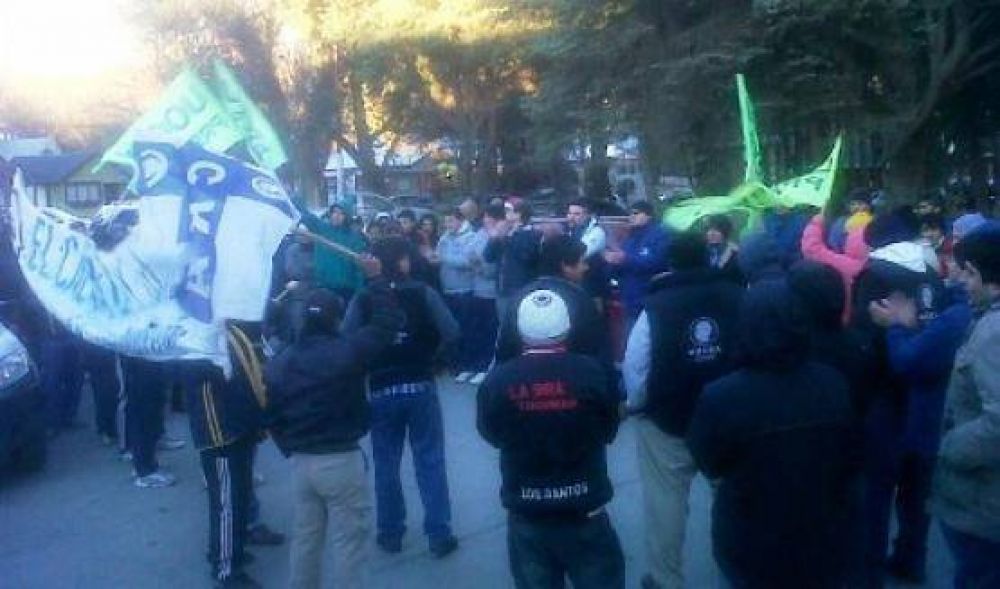 Protesta de la UOCRA en El Calafate