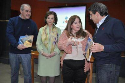 Capacitan a efectores de salud p�blicos y privados en �Urgencias Pedi�tricas�