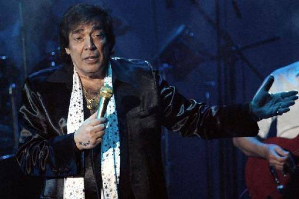 Cacho Casta�a permanece en grave estado y con pron�stico reservado