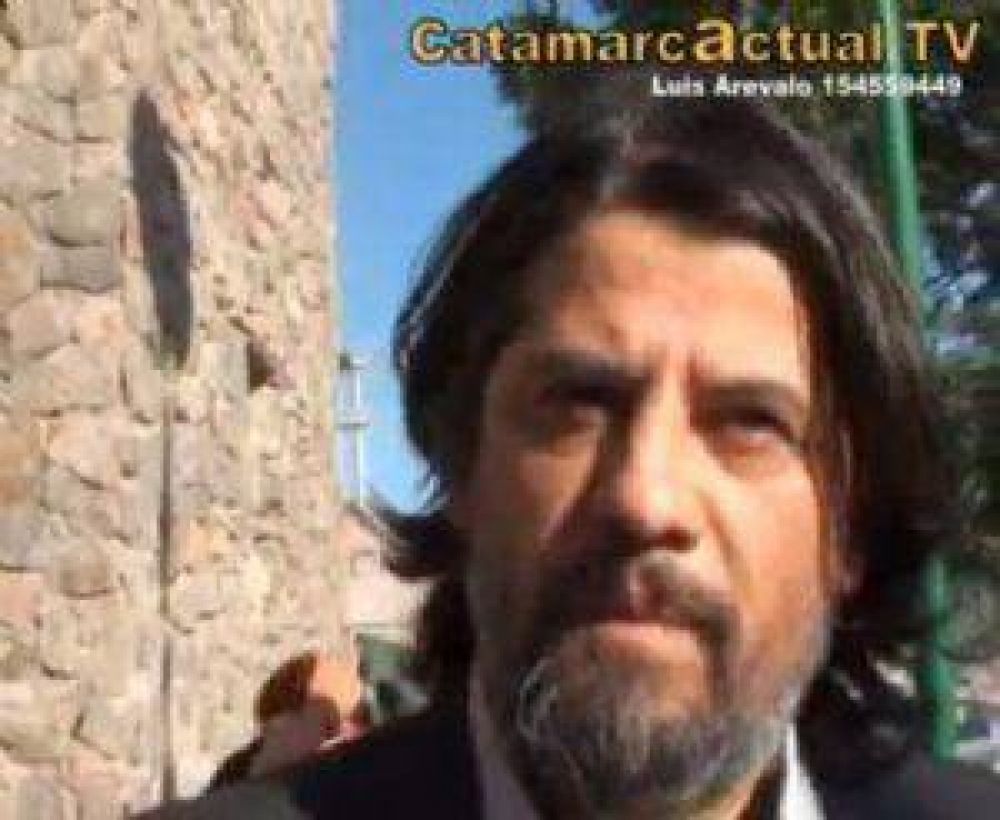 Ariza y otro rev�s