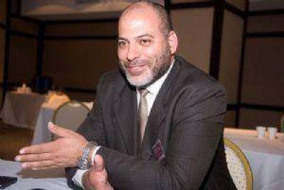 Diputados quieren reunirse con Rodolfo Micone
