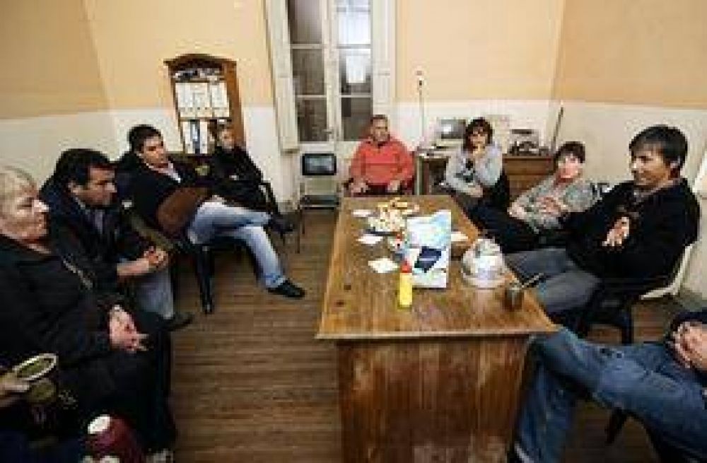 Dispusieron la evacuaci�n de 11 familias