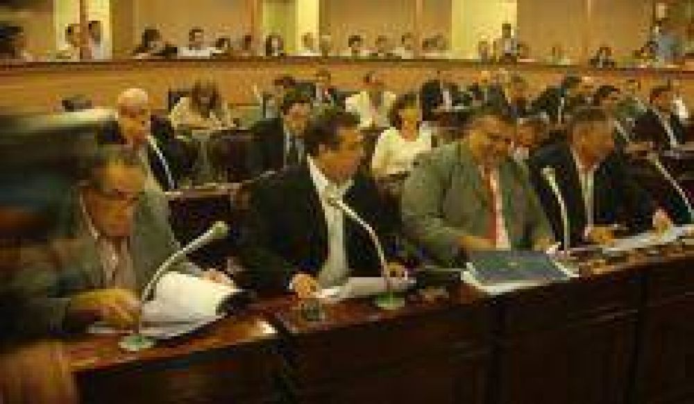 Diputados de la UCR respaldaron a Rettore