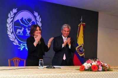 El gobernador recibi� a la embajadora de Ecuador