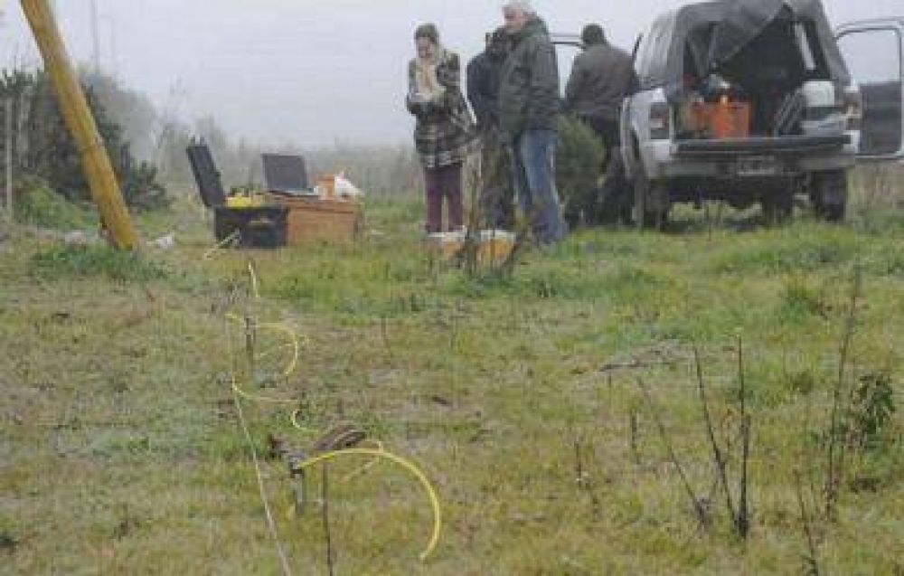 Finalizaron los estudios de suelo en La Elena y deber�n esperar 15 d�as por el resultado