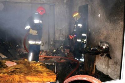 El fuego arraso con una vivienda en el barrio Vista Hermosa