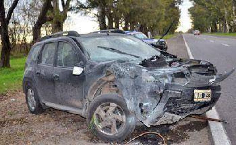 Un hombre hospitalizado tras despistarse con su veh�culo en la ruta N� 8
