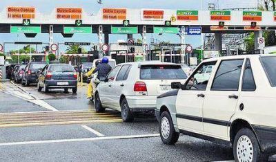 Luego de los colectivos, aumentan taxis y peajes