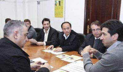 Ciudad: Supermercados chinos separar�n residuos