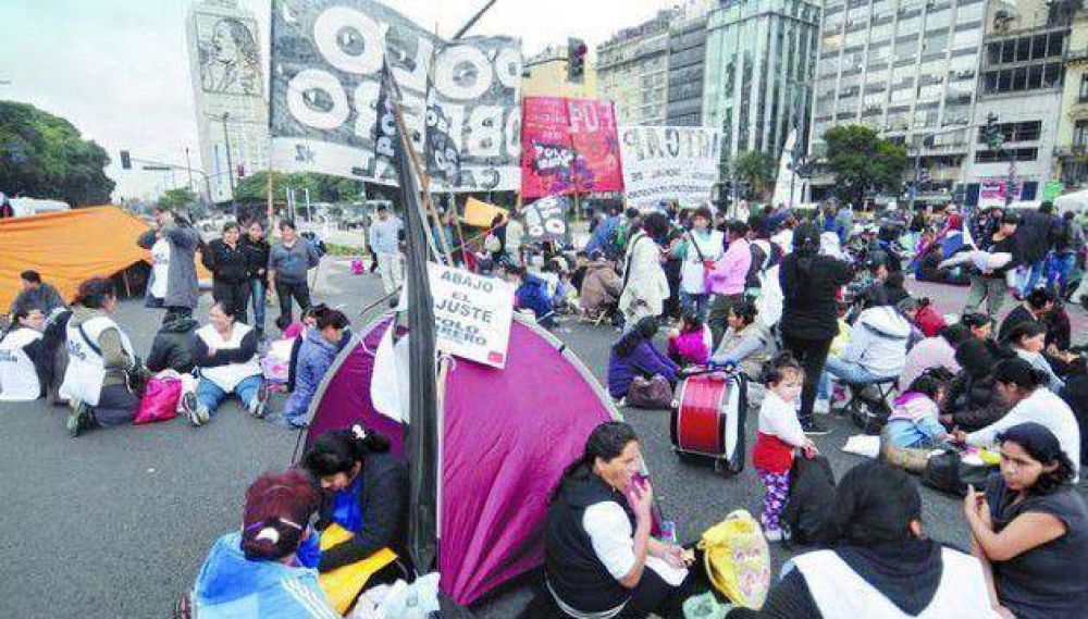 Manifestantes volver�n a acampar en la Avenida 9 de Julio