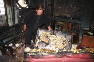 Sin trabajo y ahora sin casa, por un incendio