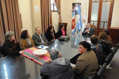 El Intendente Infante recibi� al Centro Vecinal del barrio Independencia
