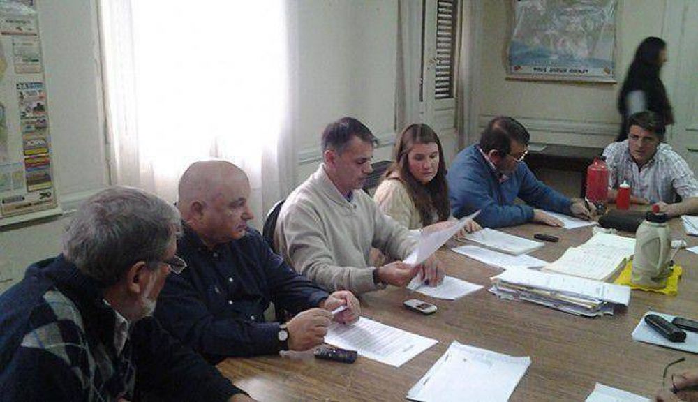 Unificar�n proyectos sobre cabarets; tratar�n pedido sobre circulaci�n en motos
