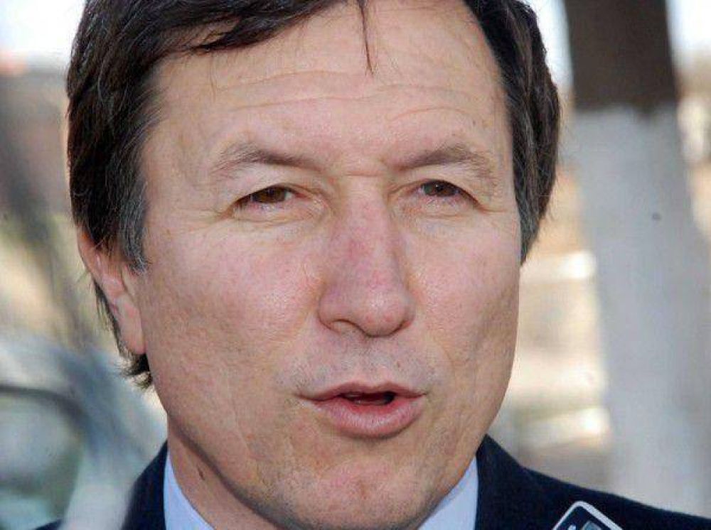 Bevilacqua no confirm� ni neg� su pase al massismo