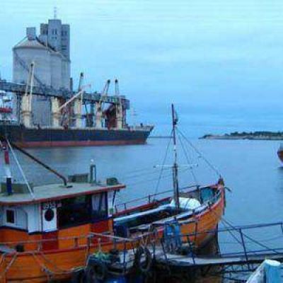 Se levant� el paro en puertos bonaerenses y hacen huelga en la terminal naval porte�a 