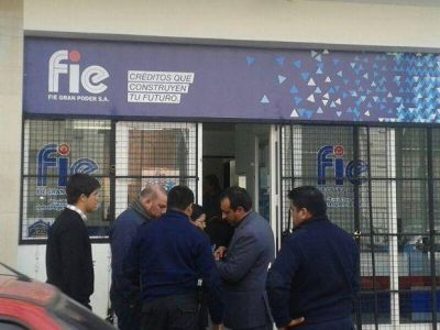 En un asalto a una financiera, se llevaron 8 mil pesos