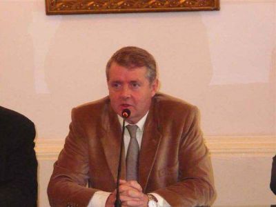 Firmaron convenio para la duplicaci�n de la ruta 1