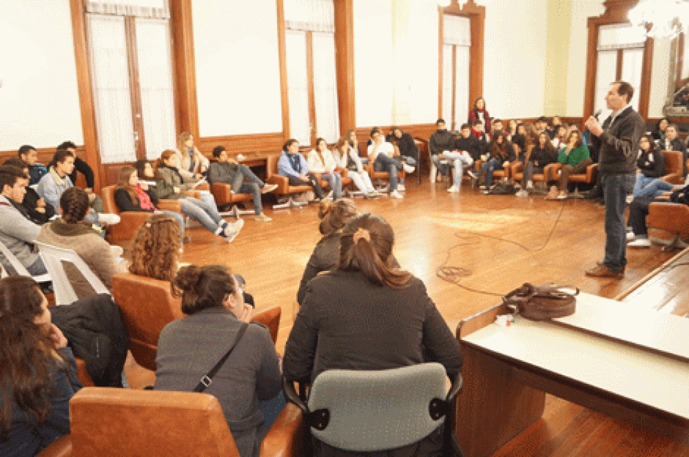 Se realiz� ayer la instancia distrital del Parlamento Juvenil del Mercosur 