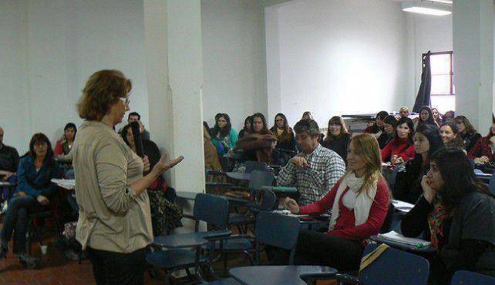 Capacitaron sobre violencia y maltrato infantojuvenil
