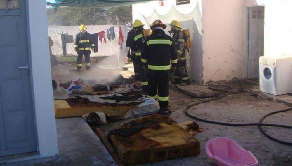 Incendios: mueren dos nenes y una mujer