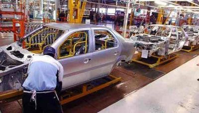 La fabricaci�n de autos se estabiliza en un bajo nivel