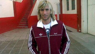 Instituto: lleg� Mach�n y Vel�zquez contin�a