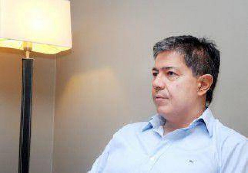 Figueroa no quiere �el gremio por sobre el partido� 