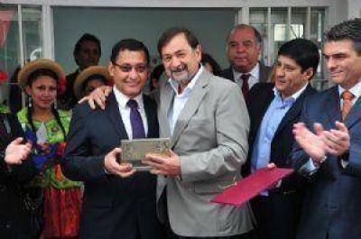Isa inaugura en Tarija la Agencia de Promoci�n de Salta