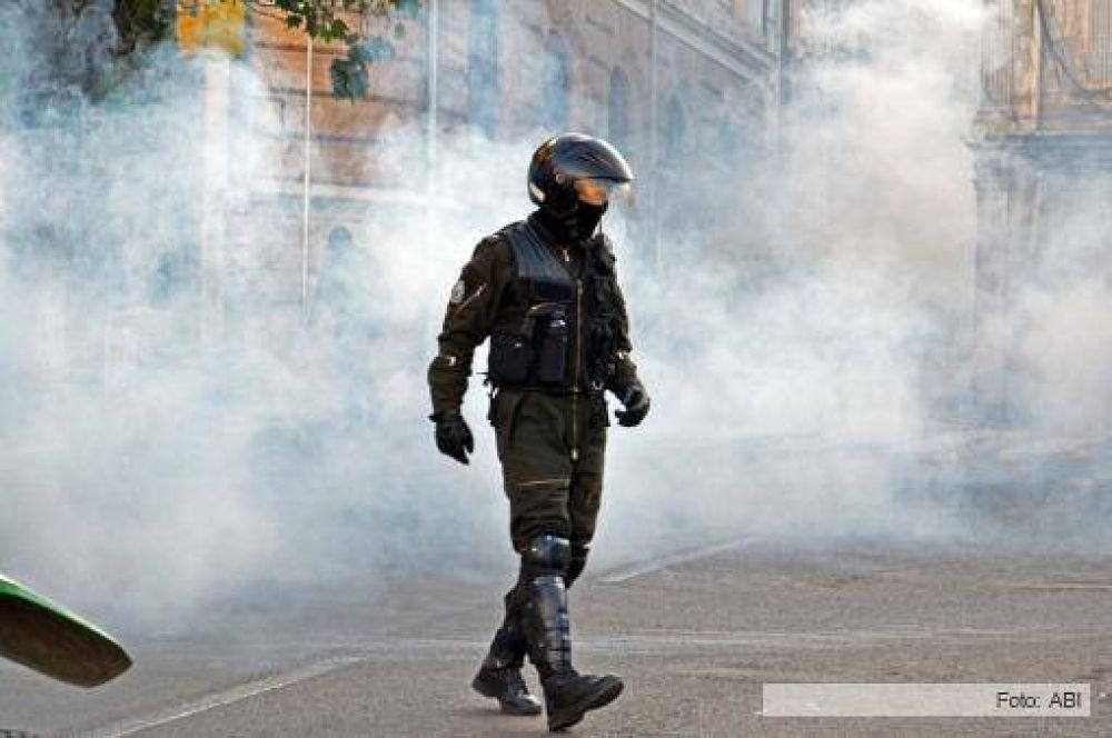 Bolivia: polic�as de bajo rango se acuartelaron y el gobierno habla de 