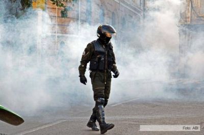 Bolivia: polic�as de bajo rango se acuartelaron y el gobierno habla de 