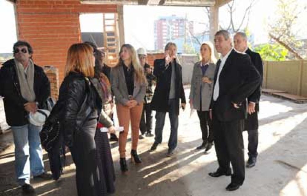 De Lucia y Ferraresi supervisaron la obra de la escuela de m�sica popular en Avellaneda
