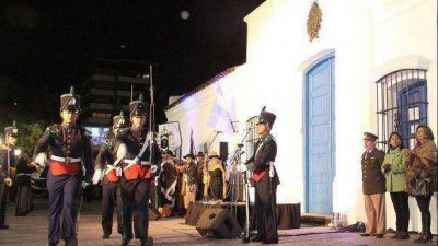 Vigilia para recibir al D�a de la Independencia
