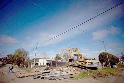 Demolieron inmueble abandonado donde se comercializaba drogas