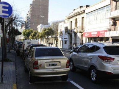 La prohibici�n del estacionamiento en el centro podr�a ser gradual