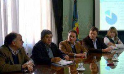 FA-Unen renov� las cr�ticas por los recortes a los comedores escolares