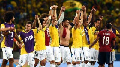 Brasil sufri� en los �ltimos minutos pero elimin� a Colombia y enfrentar� a Alemania