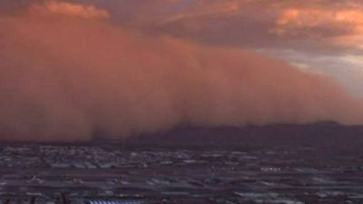 Una tormenta de arena se devora a la ciudad de Phoenix
