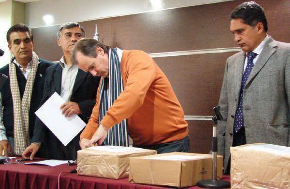 Con la presencia del secretario de Energ�a Daniel Arroyo