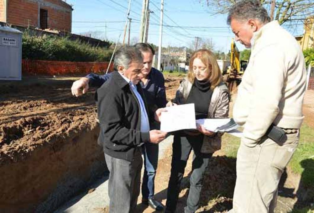 Cariglino recorri� frentes de obras