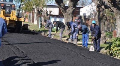 El Municipio realiza obras de asfalto en el barrio La Josefa
