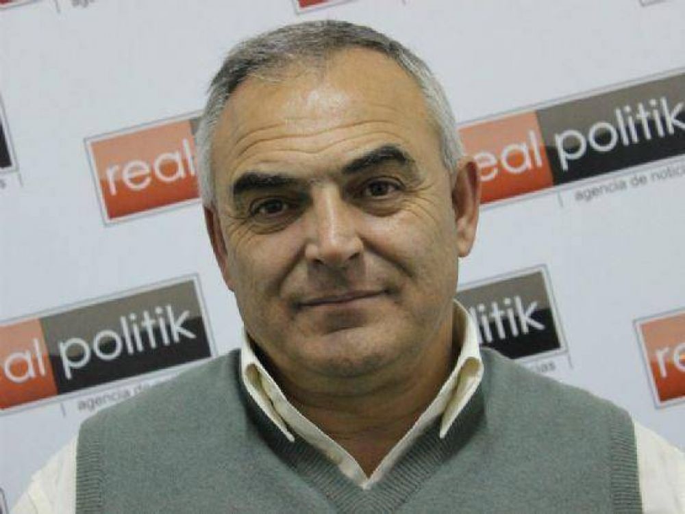 �ngel Celi: �Estamos para o�r los reclamos de los vecinos que son plasmados en el Concejo�