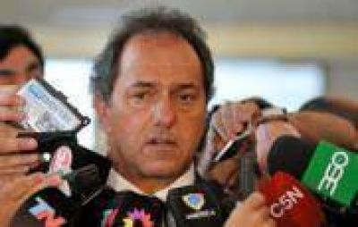 Analog�a: Scioli supera a Massa por cuatro puntos, Macri crece y UNEN m�s lejos