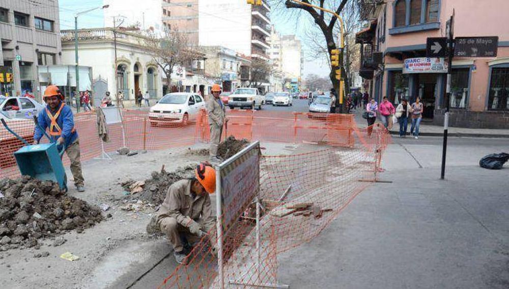 Capital: cambiar�n m�s de 10 kil�metros de ca�er�as de las redes de agua en el micro y macrocentro