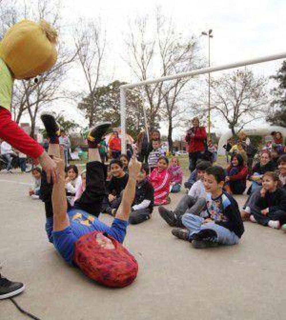 Se levant� el tel�n del programa �Divertite en la Ciudad�