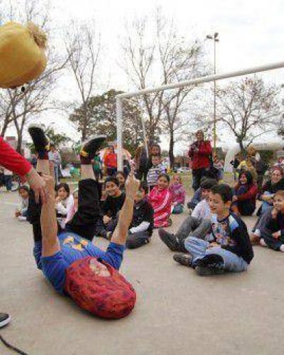 Se levant� el tel�n del programa �Divertite en la Ciudad�